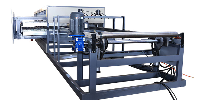 Unwinding and rewinding system for PS foam sheet gas release before secondary foaming
